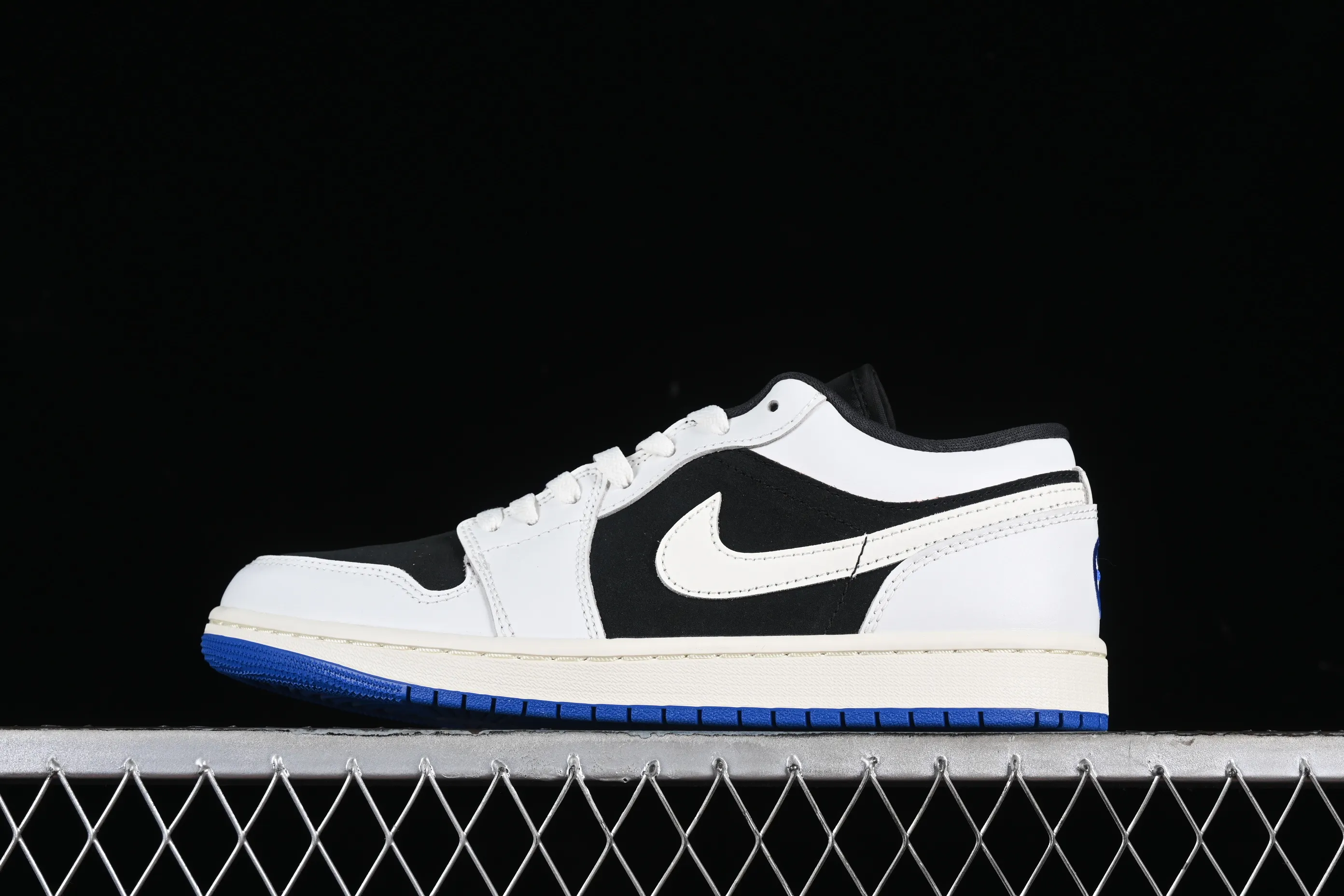 All categories Air Jordan Jordan series basketball shoes Air Jordan 1 Low G version pure original Air Jordan 1 Low "Quai 54" AJ1 Joe 1 white black blue low-top cultural casual sneakers HQ0764-001